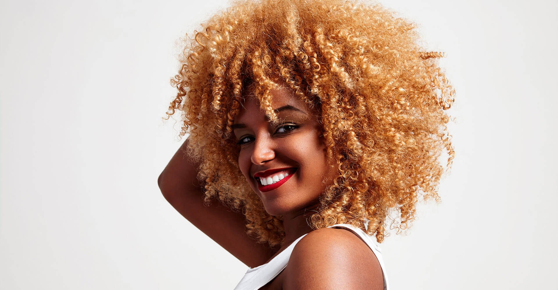 Cabelo loiro: dicas fáceis para manter a coloração dos fios | L'Oréal Paris